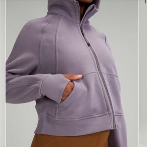 Lululemon Scuba Oversized Full Zip
Dusky Lavender